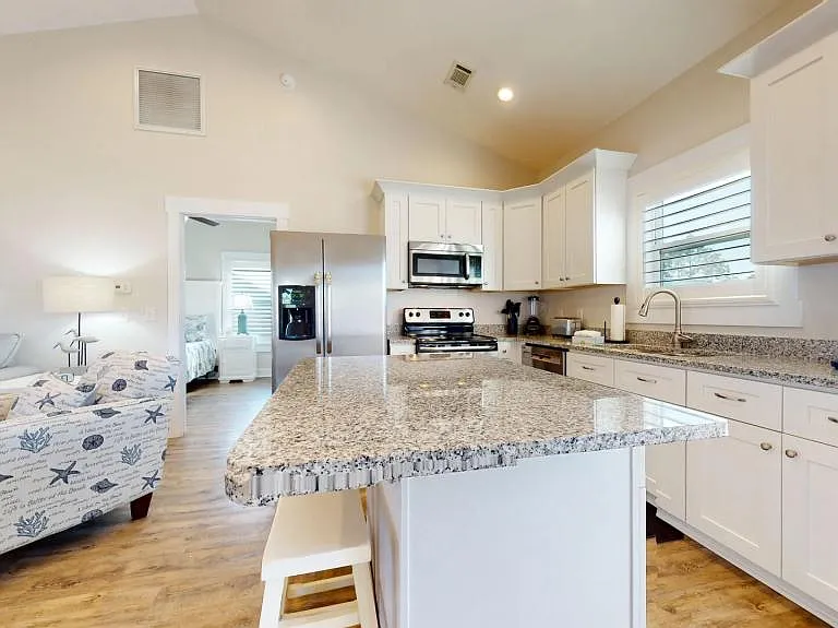 325 Governor Dr — Photo 23