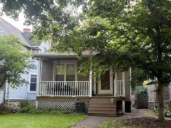 71 Groveland Ave, Riverside, IL 60546