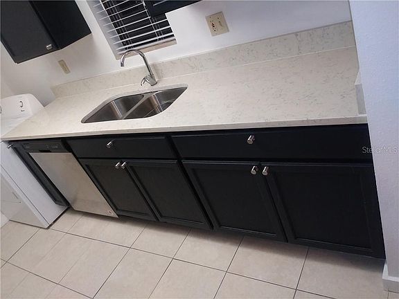 5th image of 4373 Aqua Vista Dr #B