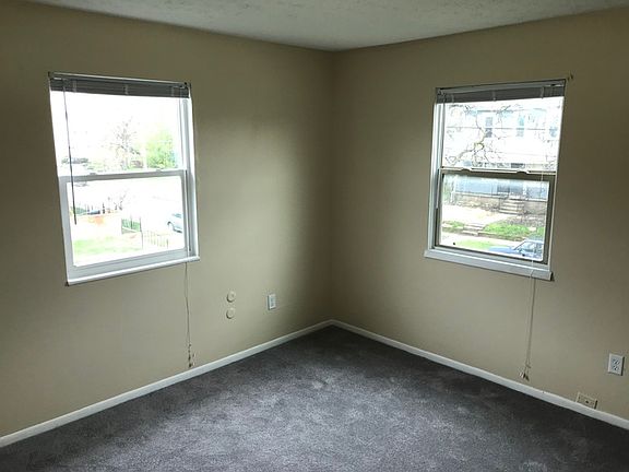 3rd image of 592 E Gates St