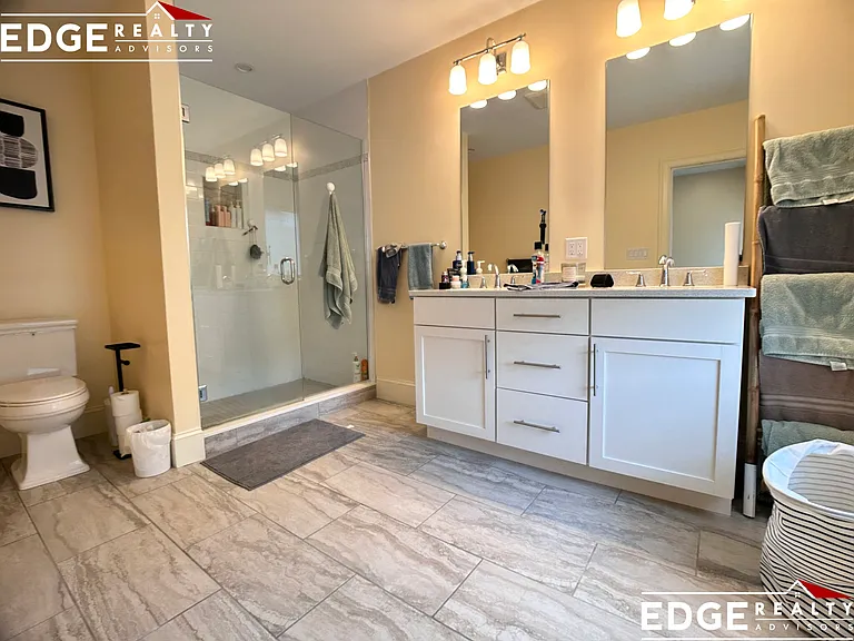 122 Tremont St — Photo 17