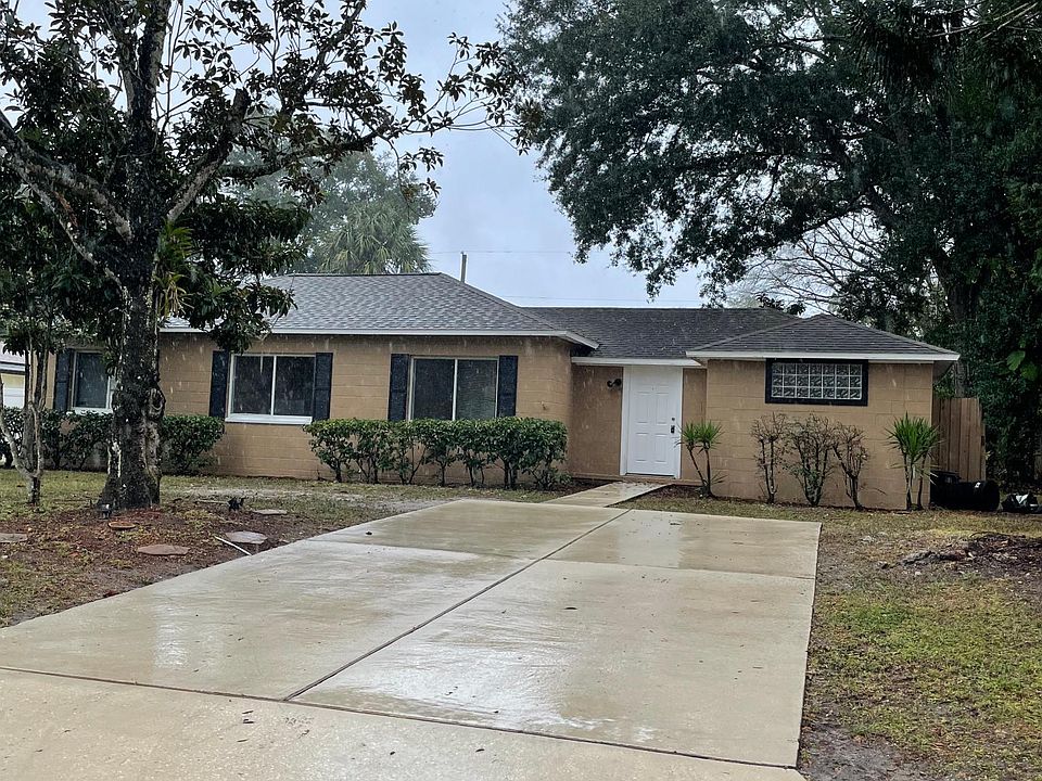 1st image of 2429 Princeton Ave