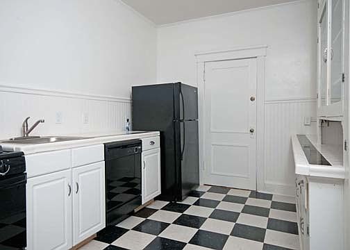 4th image of 115 N 33rd St APT 1