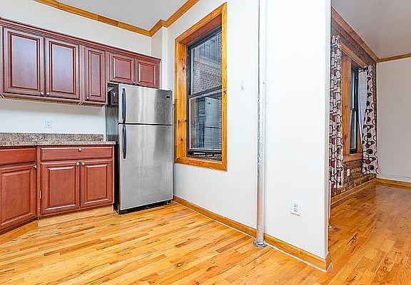 2nd image of 291 Crown St APT C1