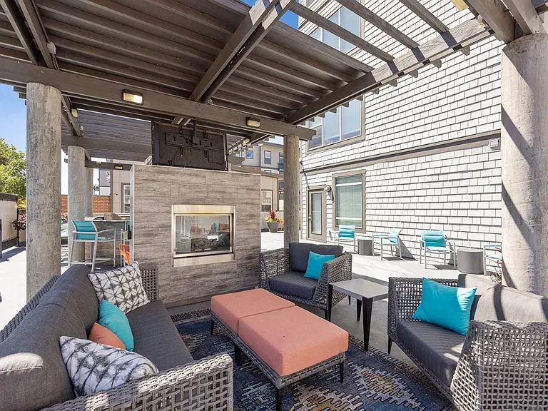 45 Madison Apartments — Photo 15