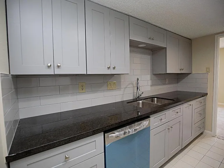 1370 Country Place Dr — Photo 10