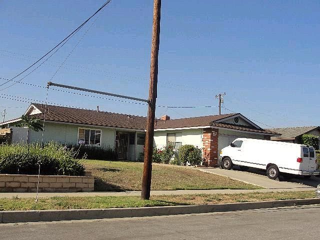 2nd image of 18537 Adivino St
