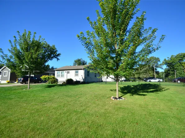 4180 SE 17th St, Des Moines, IA 50320