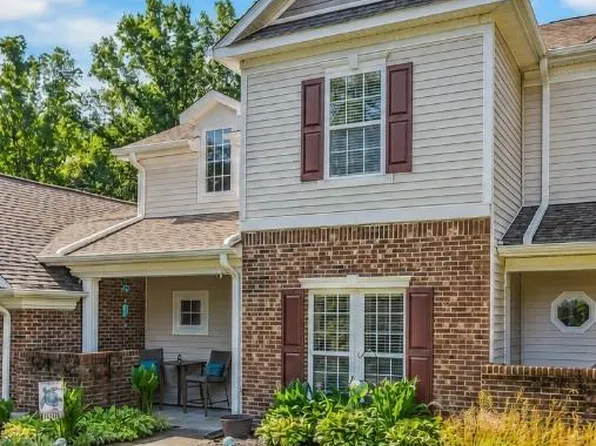 5780 Fox Ridge Ln, Winston Salem, NC 27104