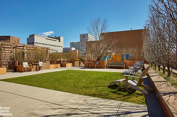 Rented by Brown Harris Stevens | media 8