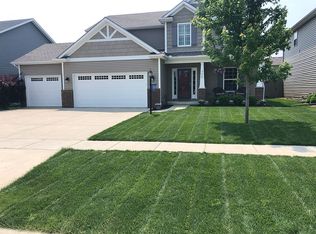 305 Banbury Ln, Savoy, IL 61874