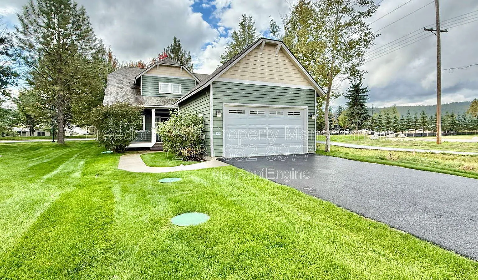 3 bed, 3.0 bath, 2423 sqft, $2,995 — Photo 1