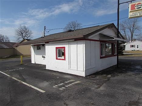2nd image of 149 Lake Ave