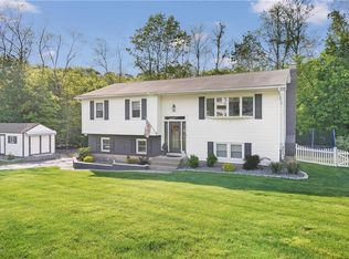 4 Creekview Dr, Thiells, NY 10984