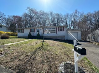 64 Piping Rock Dr, Waterbury, CT 06706