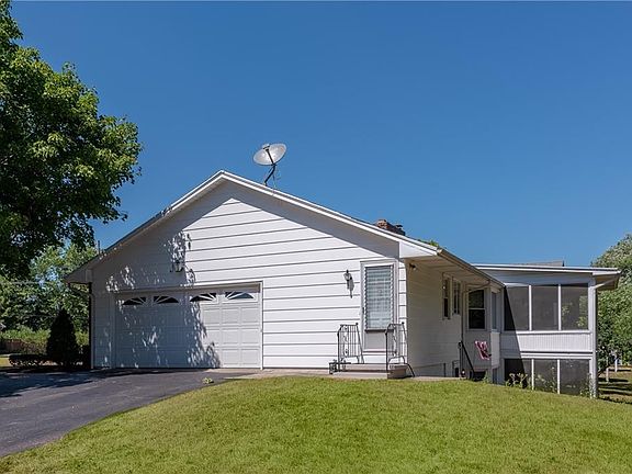 3rd image of 54 Valley View Dr