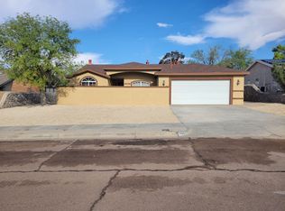 2862 Cloudcroft Cir, Las Cruces, NM 88011