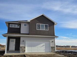 6638 Belding Dr S, Fargo, ND 58104