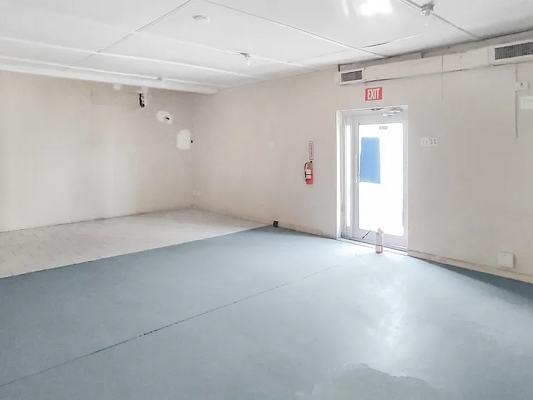 526 N William Brooks Ave — Photo 2