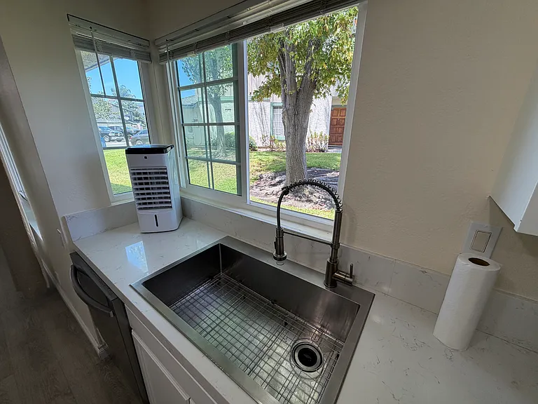 2404 Manzana Way #2A — Photo 7