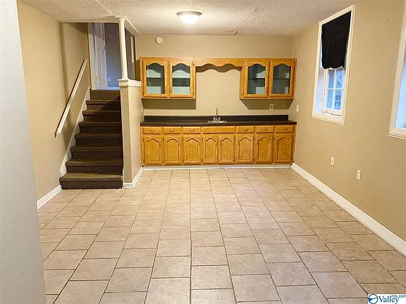 5th image of 1210 Morrow Dr SE
