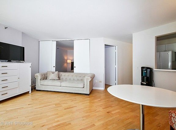4th image of 480 N McClurg Ct APT 1212