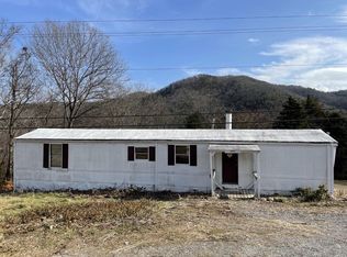 3163 N Fork Rd, Elliston, VA 24087