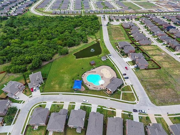 4th image of 11604 Parade Dr