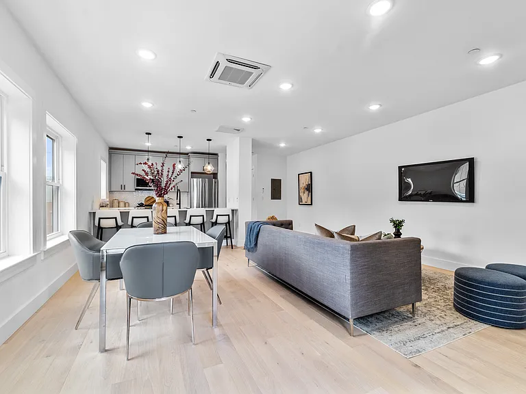 208 Spencer Ave #7 — Photo 18