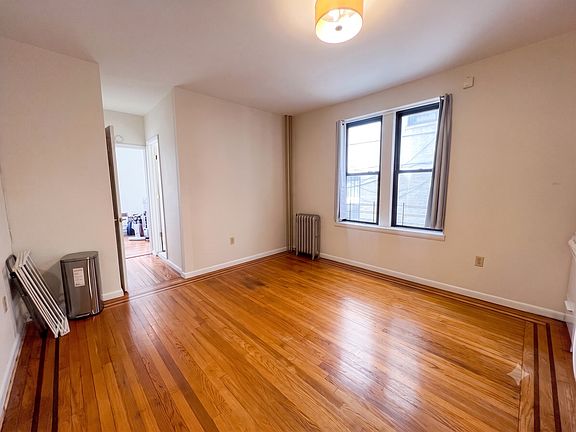 4th image of 27-08 39th Ave #1C