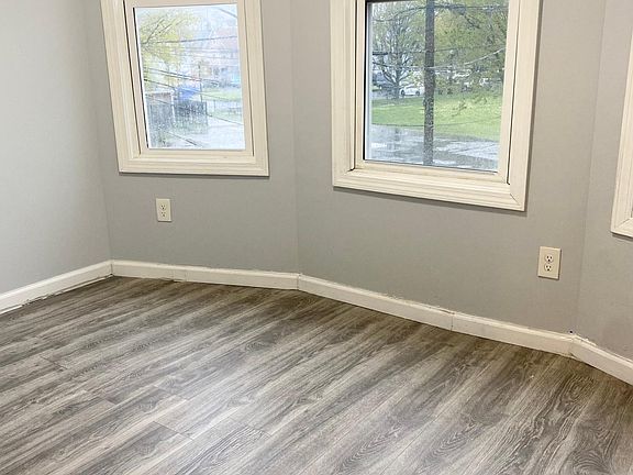 2nd image of 360 Hanover St Floor 2