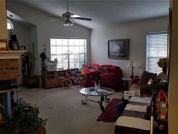 2nd image of 3012 Little Cypress Cv