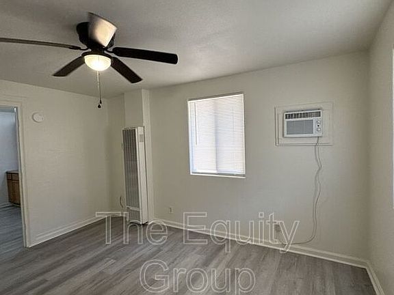 3rd image of 932.5 W Goshen Ave