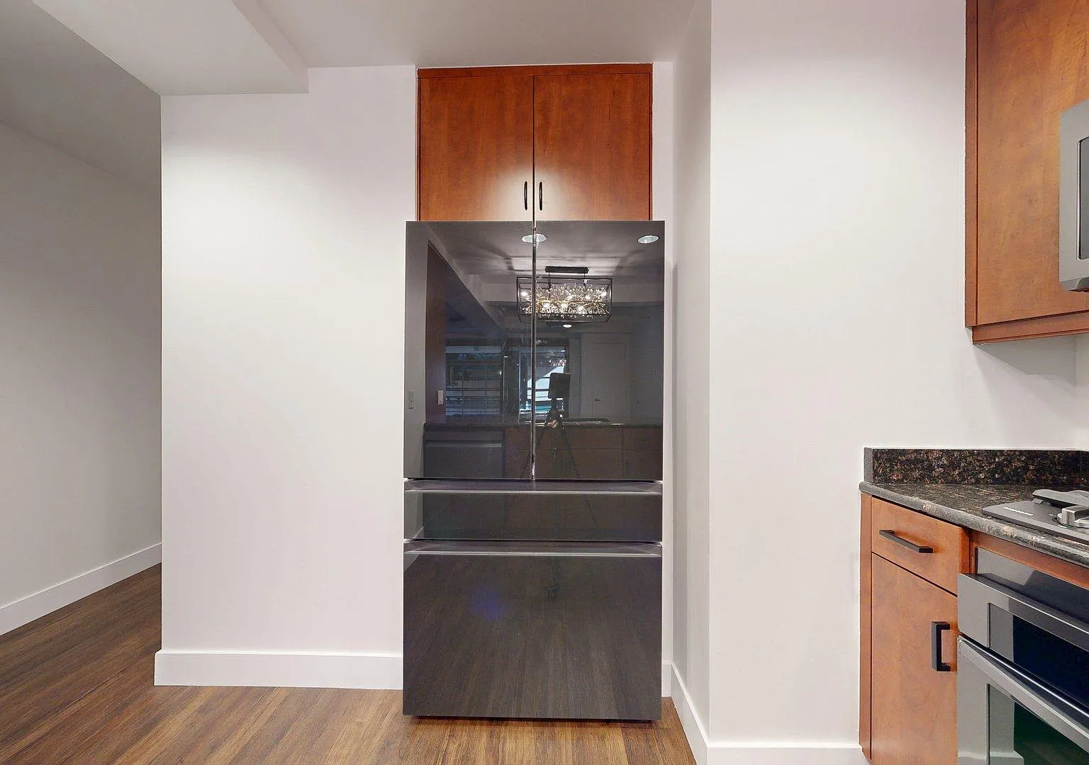 1 bed, 1.5 bath, 952 sqft, $2,700 — Photo 3