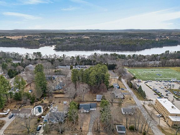 3rd image of 209 Dover Point Road