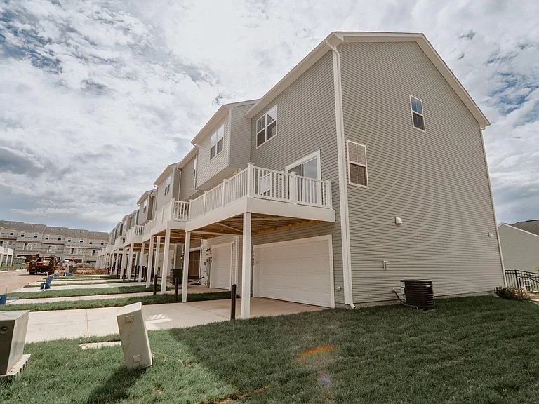 1350 Red Clover Ln — Photo 31