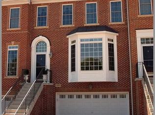 9959 Cyrandall Dr, Oakton, VA 22124
