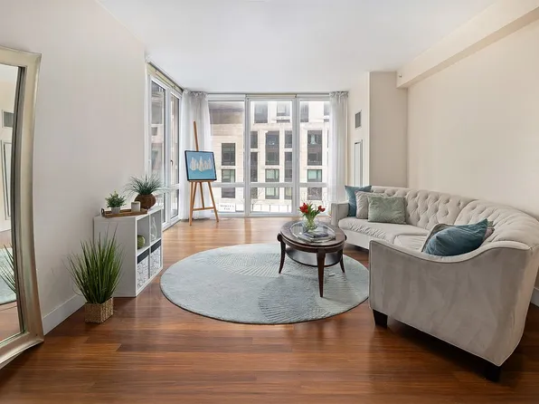 10 W End Ave APT 4D, New York, NY 10023