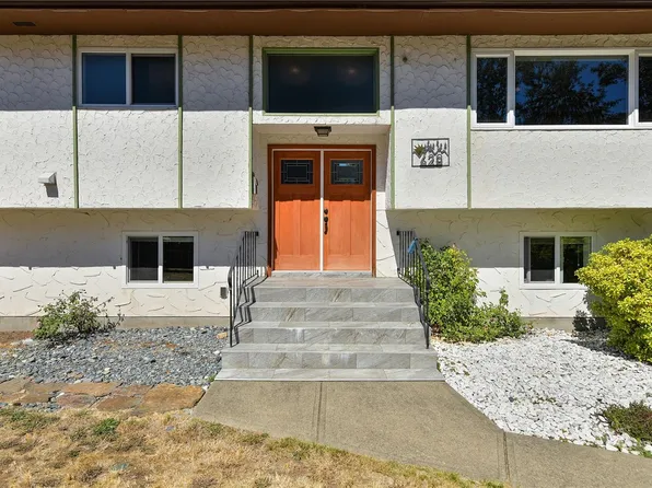 628 Mount View Ave, Colwood, BC V9B 2B5