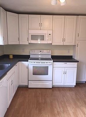 1st image of 18 Farrwood Dr