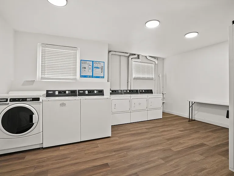 Cambridge Court Apartments — Photo 27