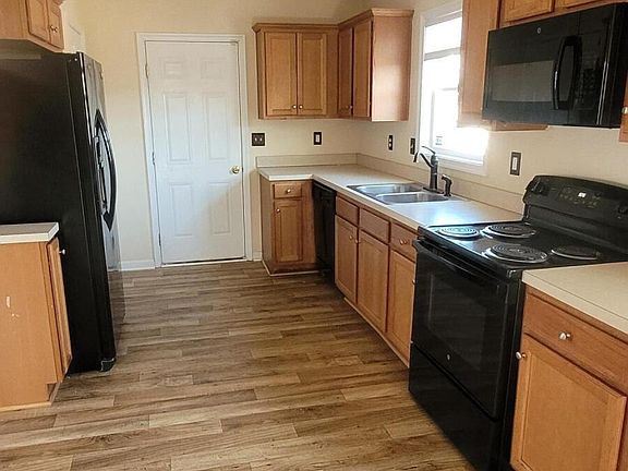 4th image of 611 Prince William Dr