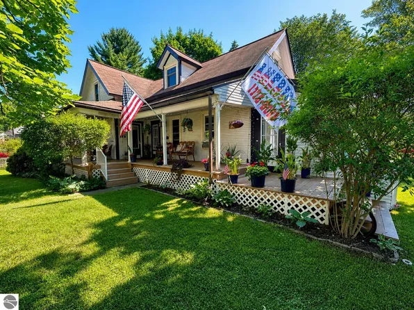 325 Spruce St, Traverse City, MI 49684