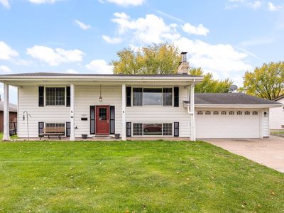 3301 Thurber Rd, Brooklyn Center, MN, 55429