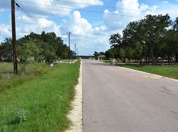 2nd image of 1018 Tate Trl