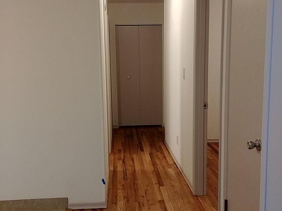 5th image of 7546 Carolina Ln