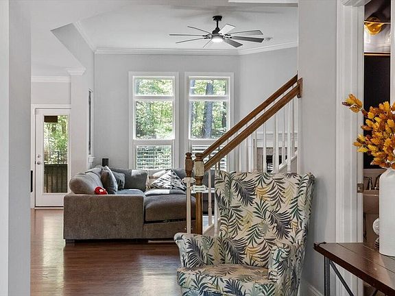 5th image of 10000 Major Oak Ln