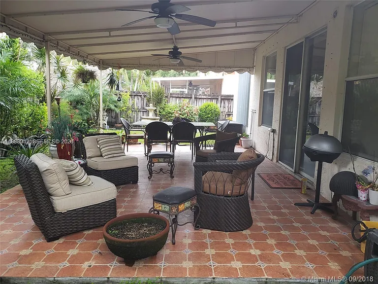 15989 SW 149th Ter #15989 — Photo 9