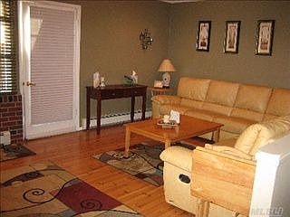 4th image of 2507 Dogwood Ave
