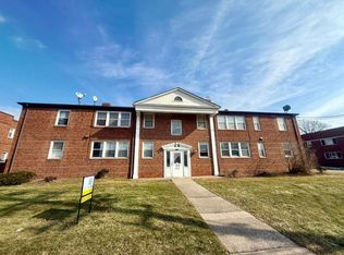 2027 Warrensville Center Rd APT 3, Cleveland, OH 44121